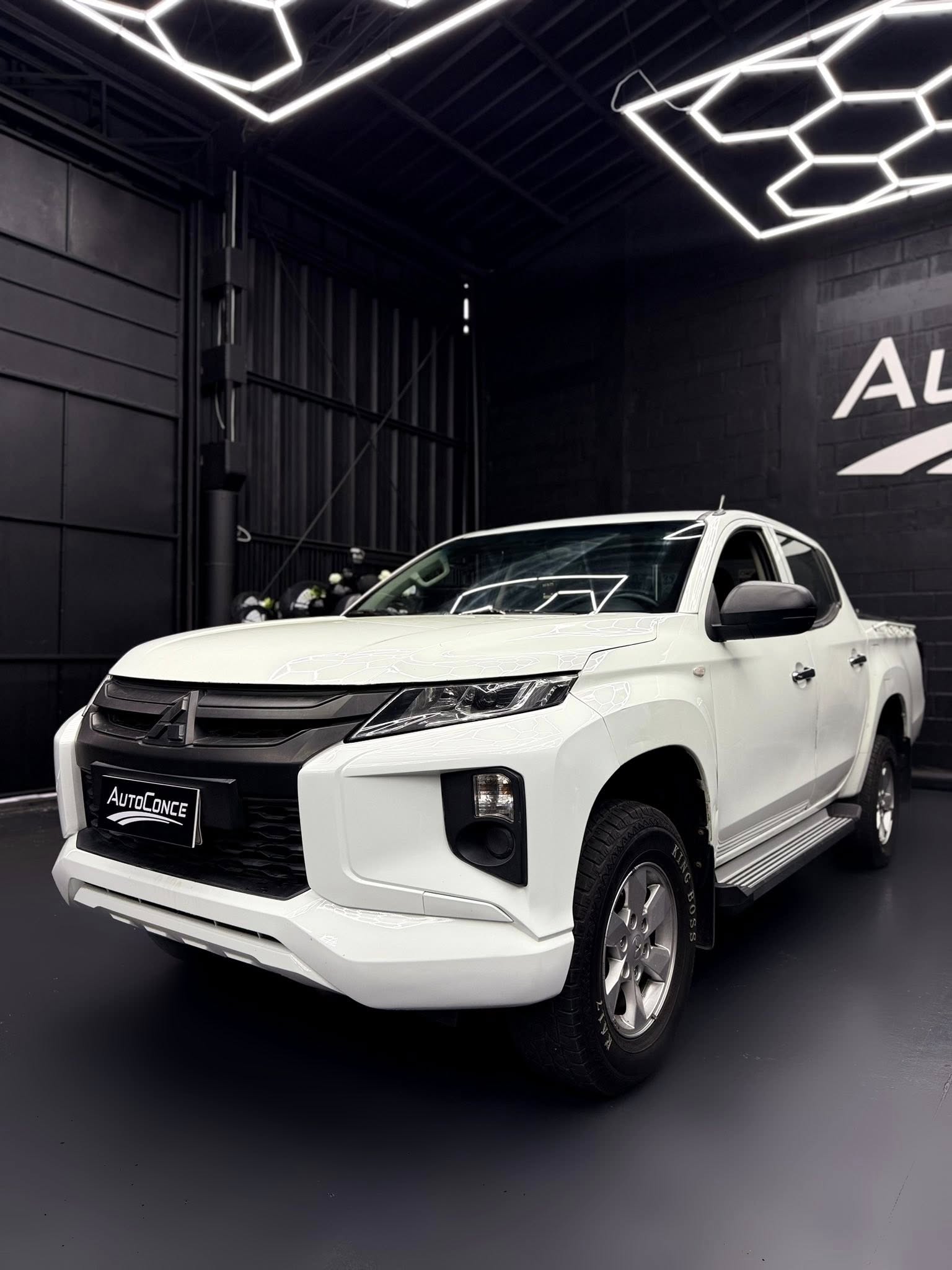 MITSUBISHI L200 KATANA