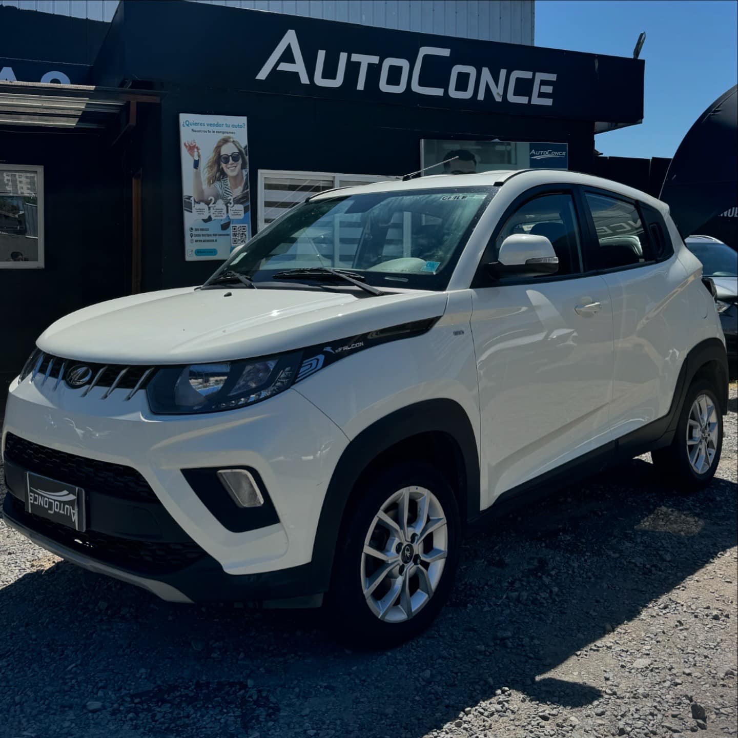 MAHINDRA KUV 100